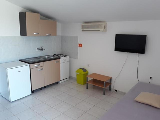 Apartmani Sokol Vrsi Extérieur photo